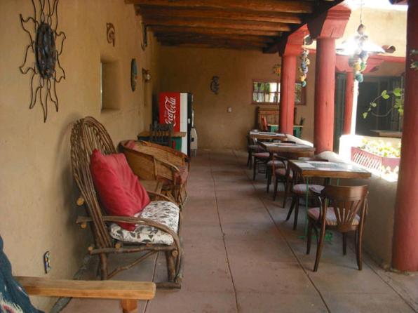 El Pueblo Motel 2*